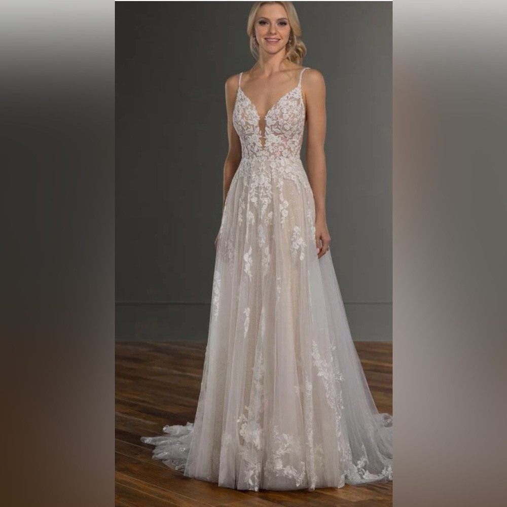 Martina Liana Ivory Lace A-Line Wedding Dress